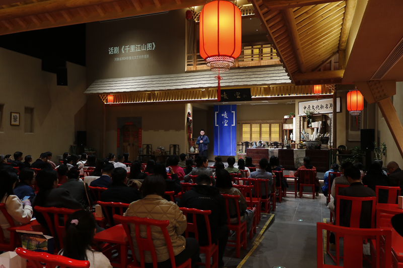校企聚能 赓续文脉 ——郑州z6mg中国区官网入口与喷空剧场焕新戏剧表演